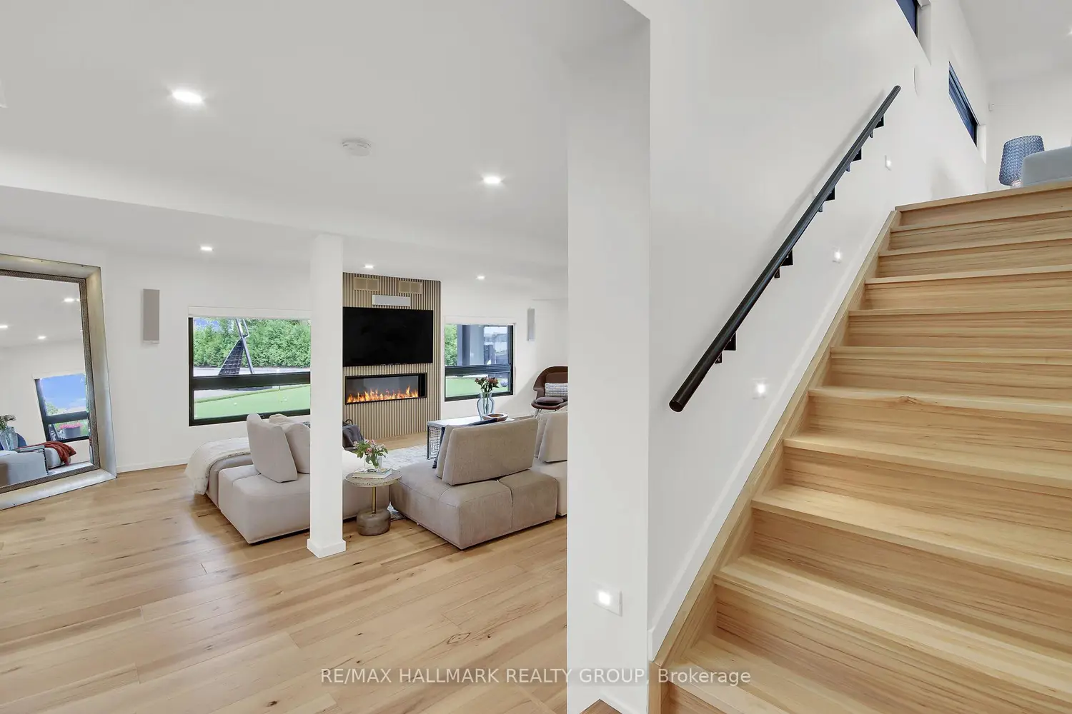 227 Grandview Road photo 4