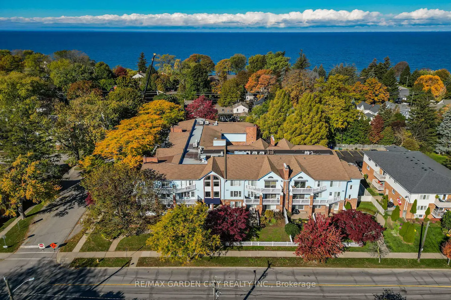 Additional image 16 of 70 Main Street 201