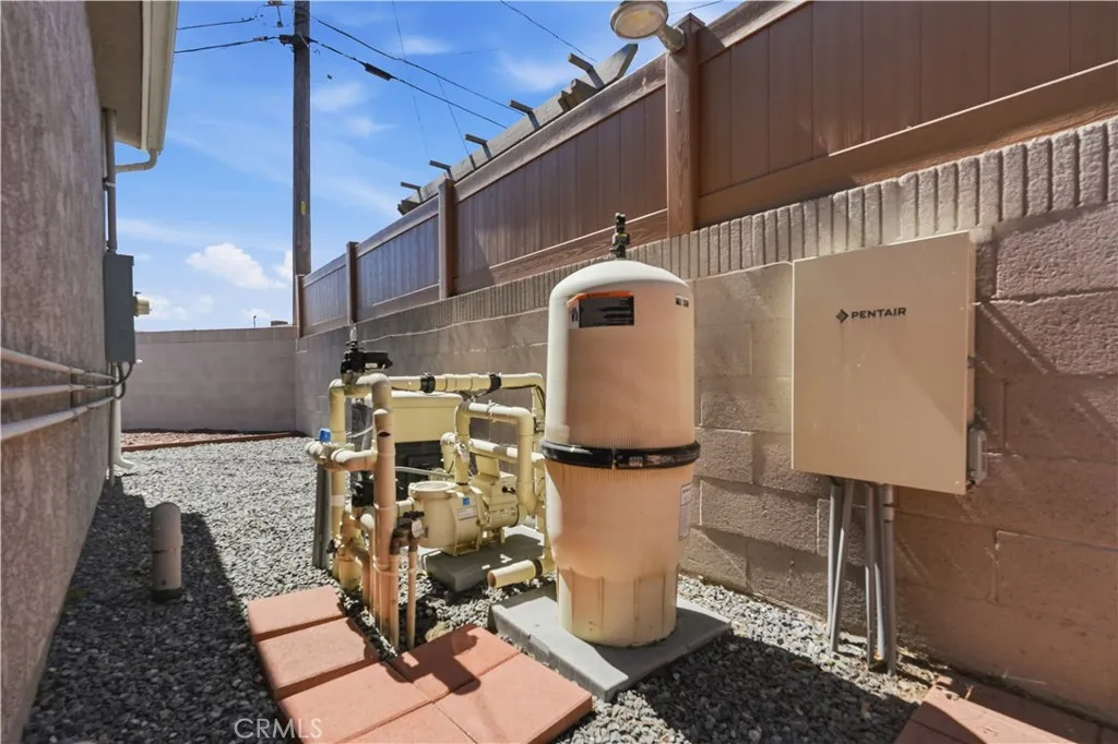 Additional image 114 of 5640 E Parkcrest St, Long Beach, CA 90808