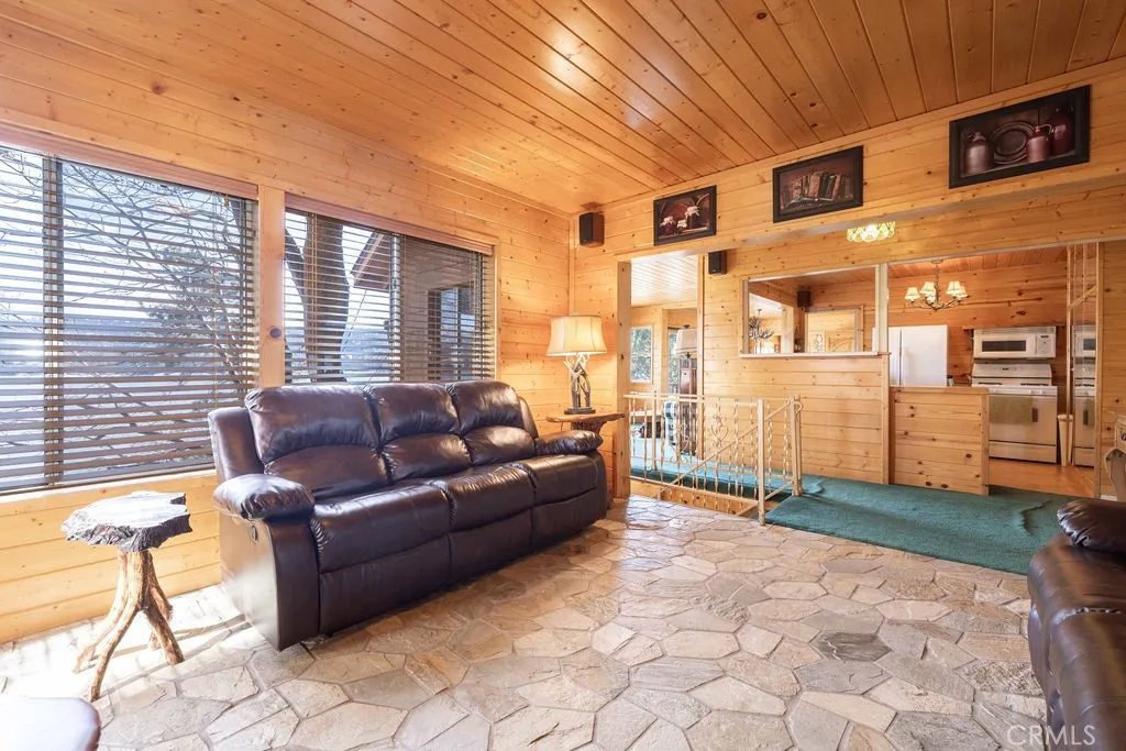 Additional image 56 of 304 Big Bear, Fawnskin, CA 92333