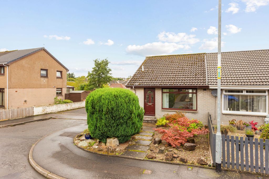 1 bed semi-detached bungalow to rentLivingstone Quadrant, Eastfield, Shotts ML7