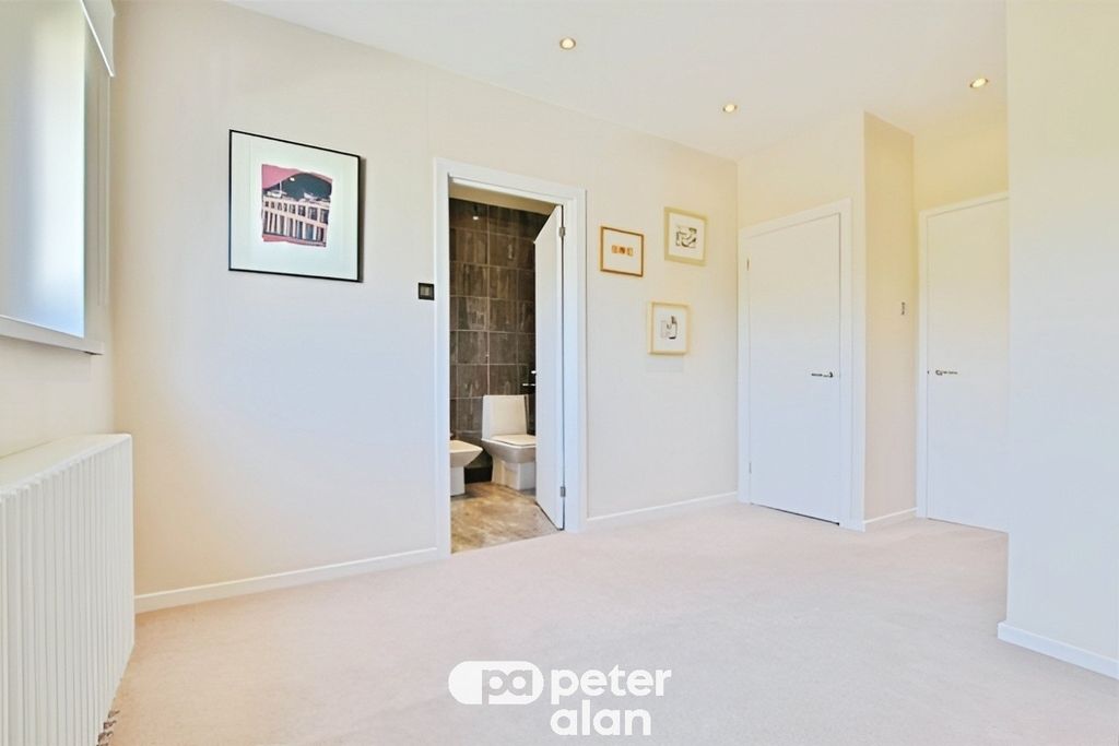 Additional image 16 of 2 bed flat to rentLake Road East, Cardiff CF23