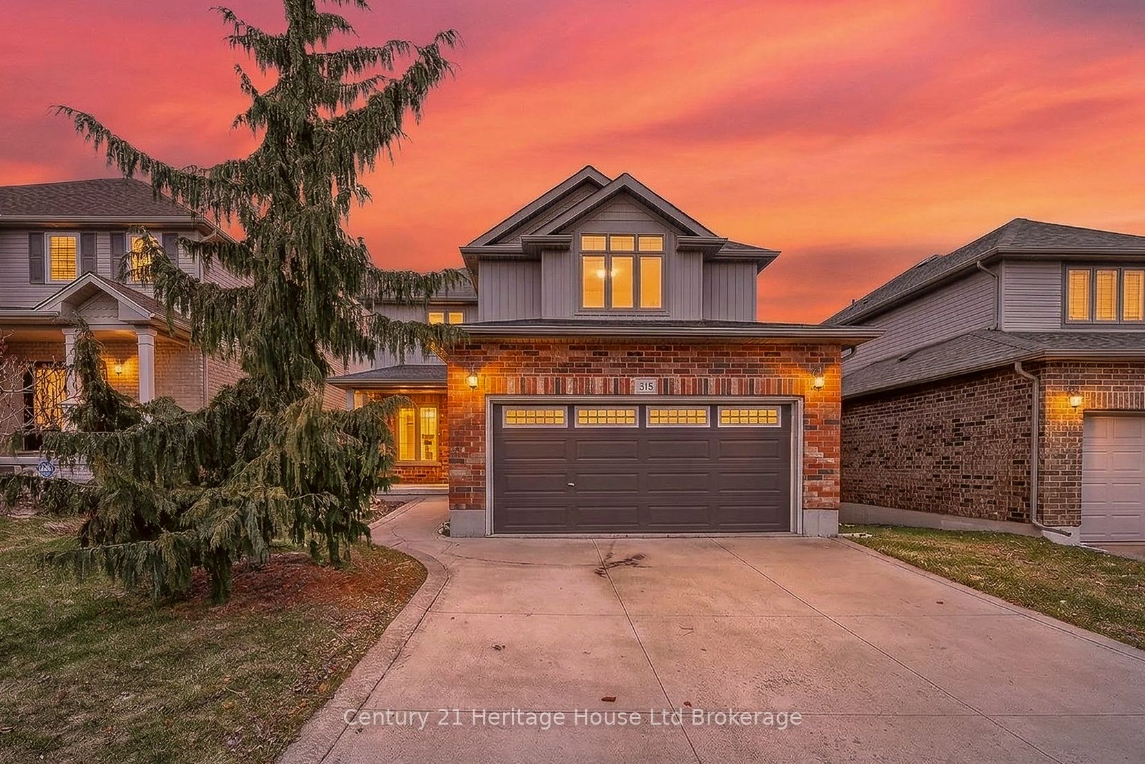 215 Munnoch Boulevard, Woodstock, ON, N4T 1V7