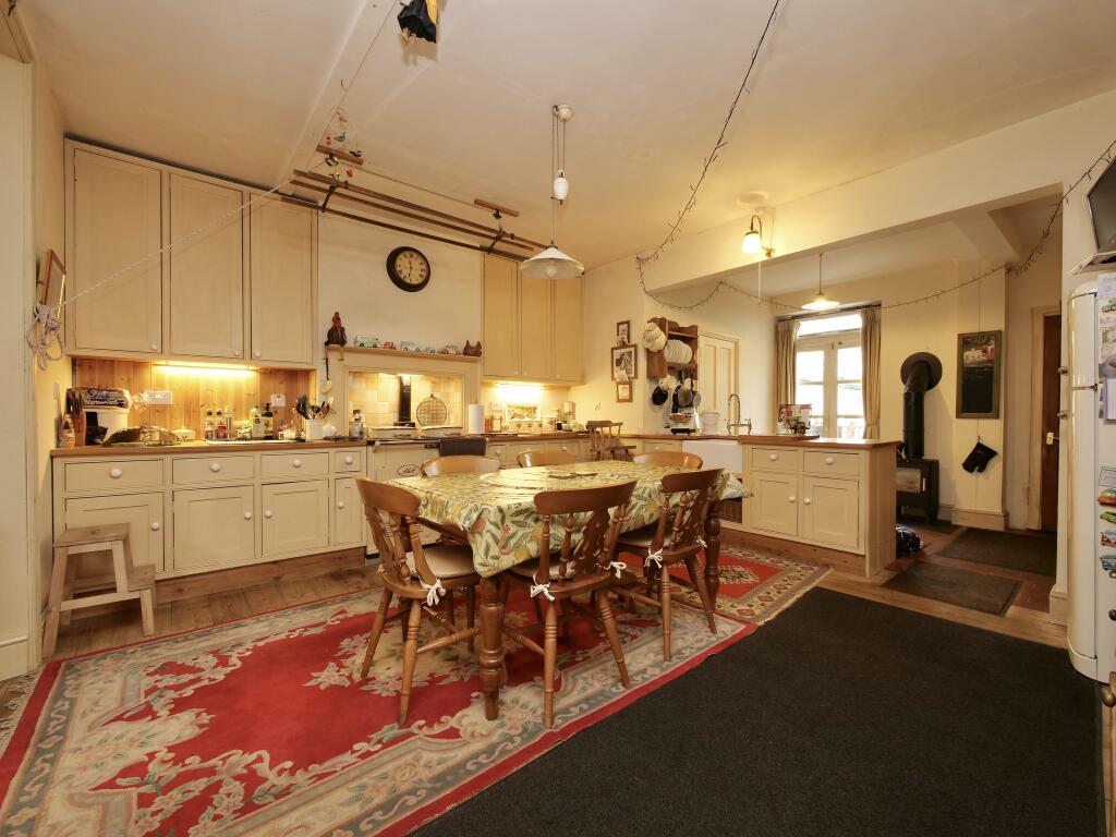 Additional image 20 of Red House, High Street, Templecombe