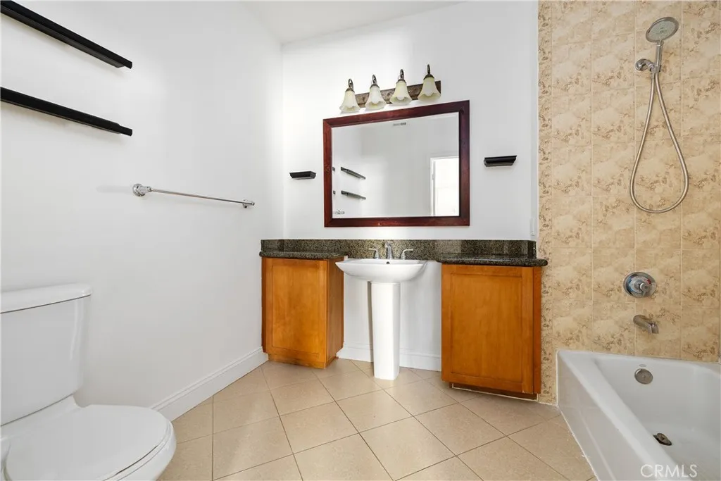 Additional image 44 of 6938 Laurel Canyon Blvd Unit 304, North Hollywood, CA 91605