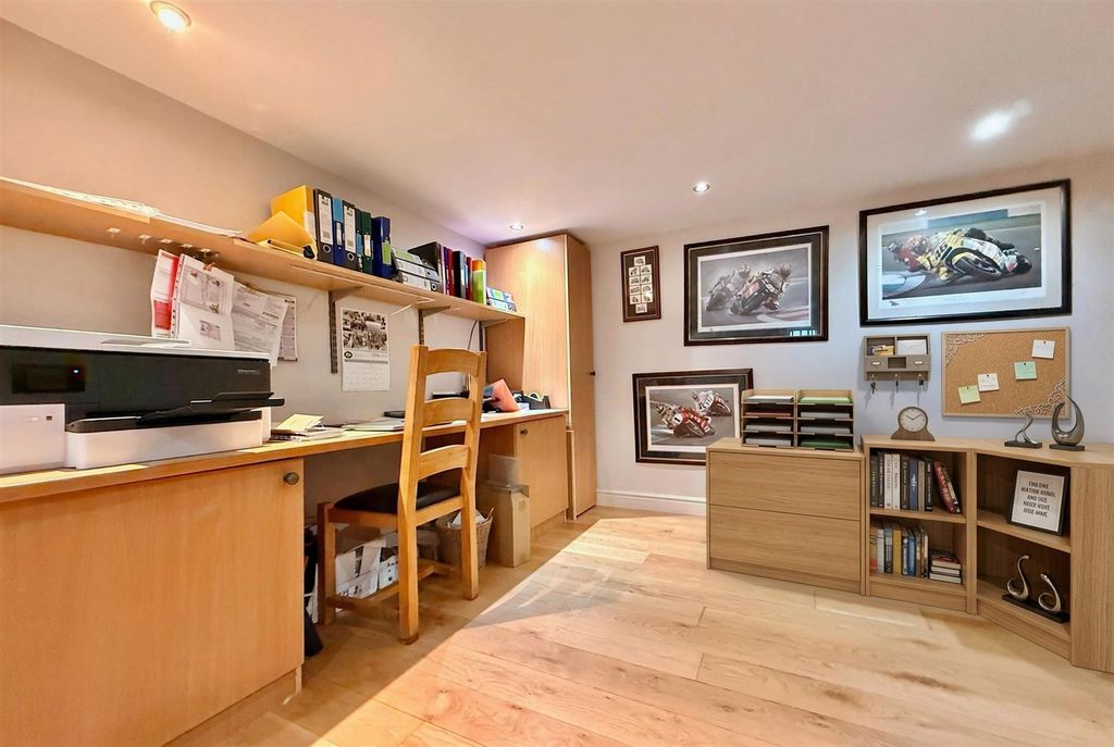 Additional image 13 of 5 bed detached house to rentHigh Street, Brant Broughton, Lincoln LN5