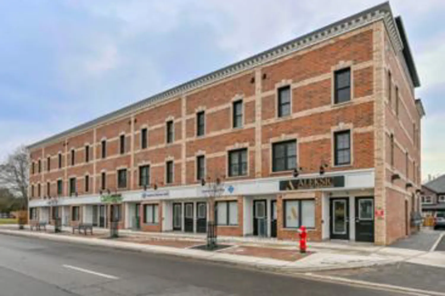 Additional image 13 of 760 Lakeshore Road 201