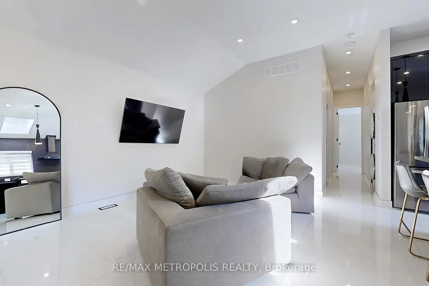 Additional image 4 of 640 Lansdowne Drive