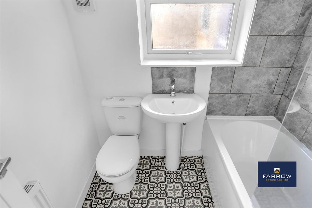 Additional image 19 of 4 bed terraced house to rentHainton Avenue, Grimsby DN32