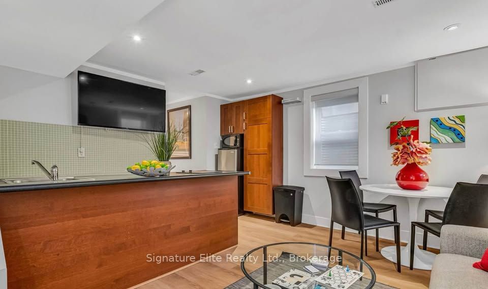 Additional image 2 of Bsmt-264 Howland Avenue, Toronto, ON, M5R 3B6