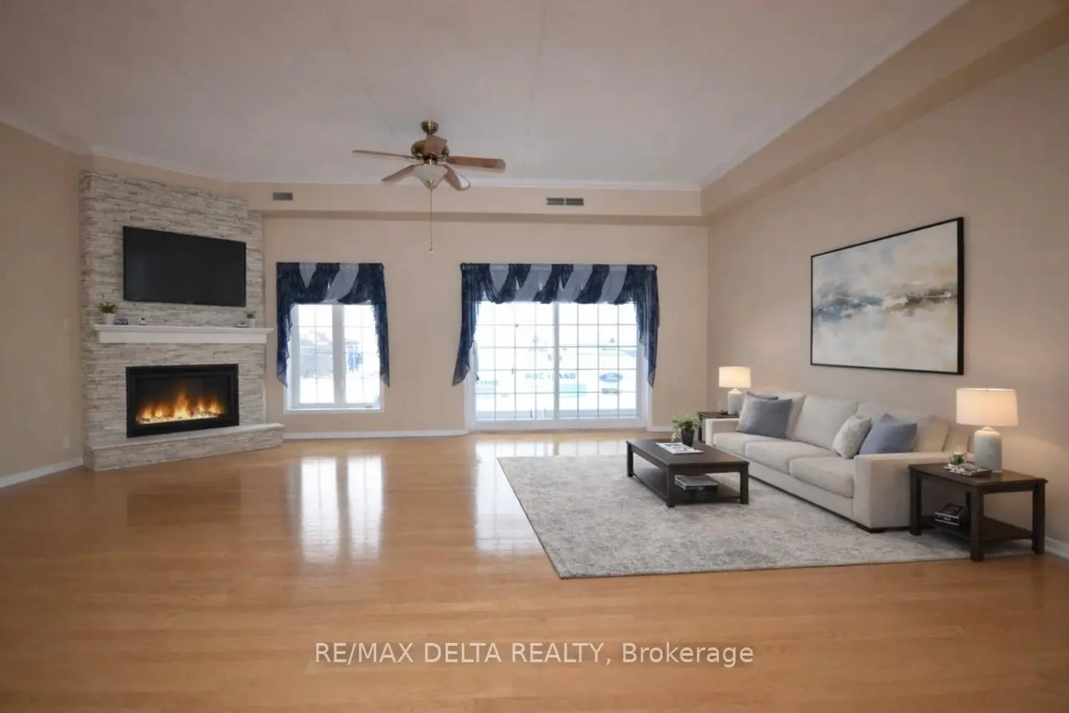 Additional image 5 of 2921 Laurier Street 407