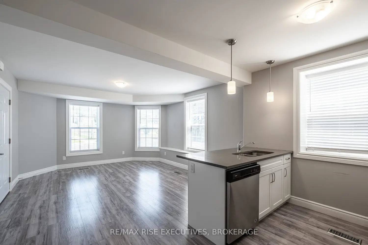 Additional image 12 of 120 Yonge Street