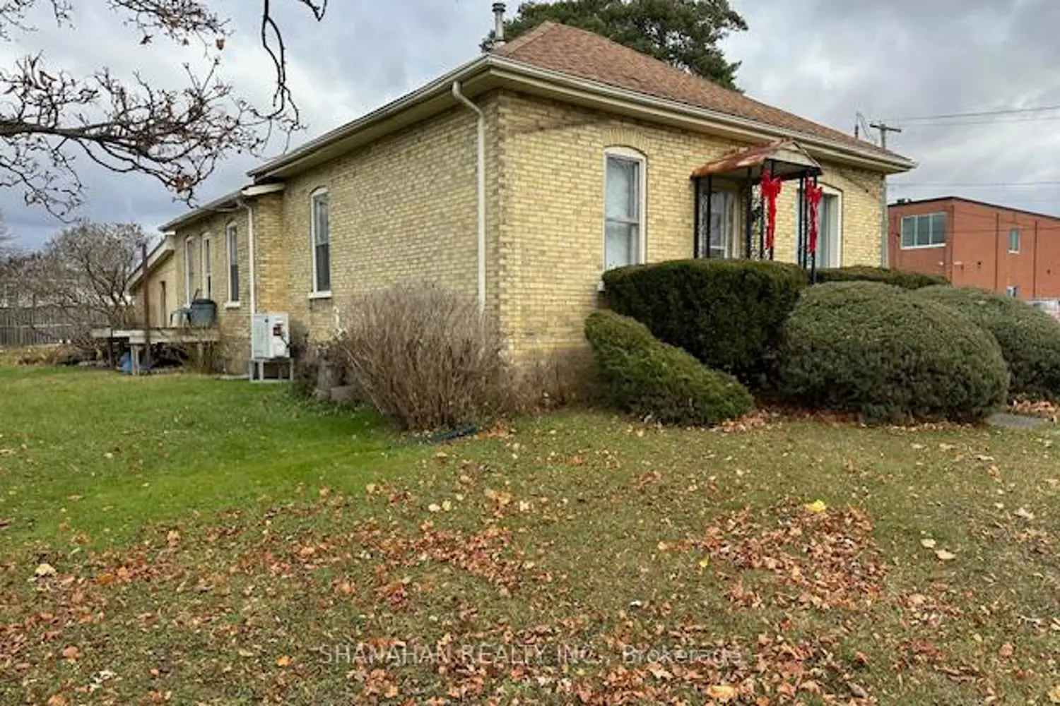 Additional image 2 of 597 Simcoe Street