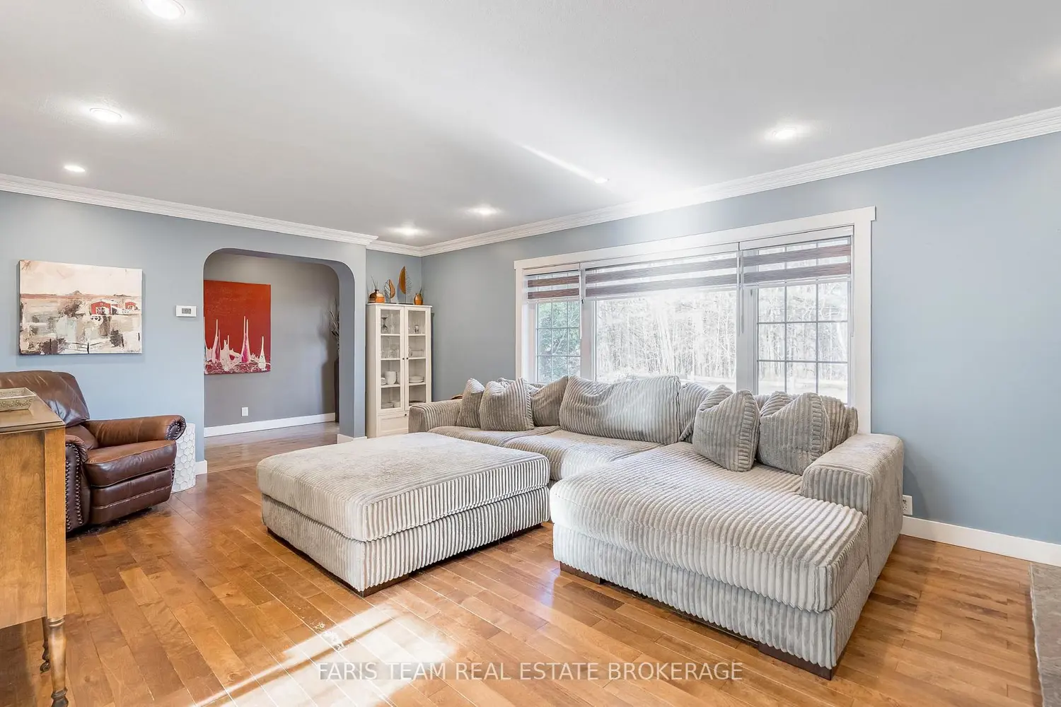 Additional image 6 of 1074 Lafontaine Road