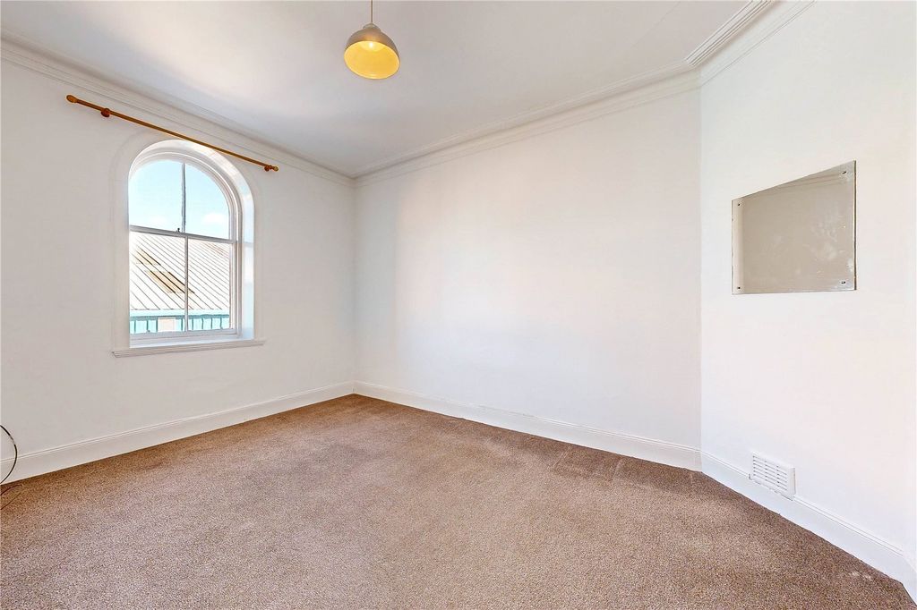 Additional image 11 of 2 bed flat to rentShore Road, Perth PH2