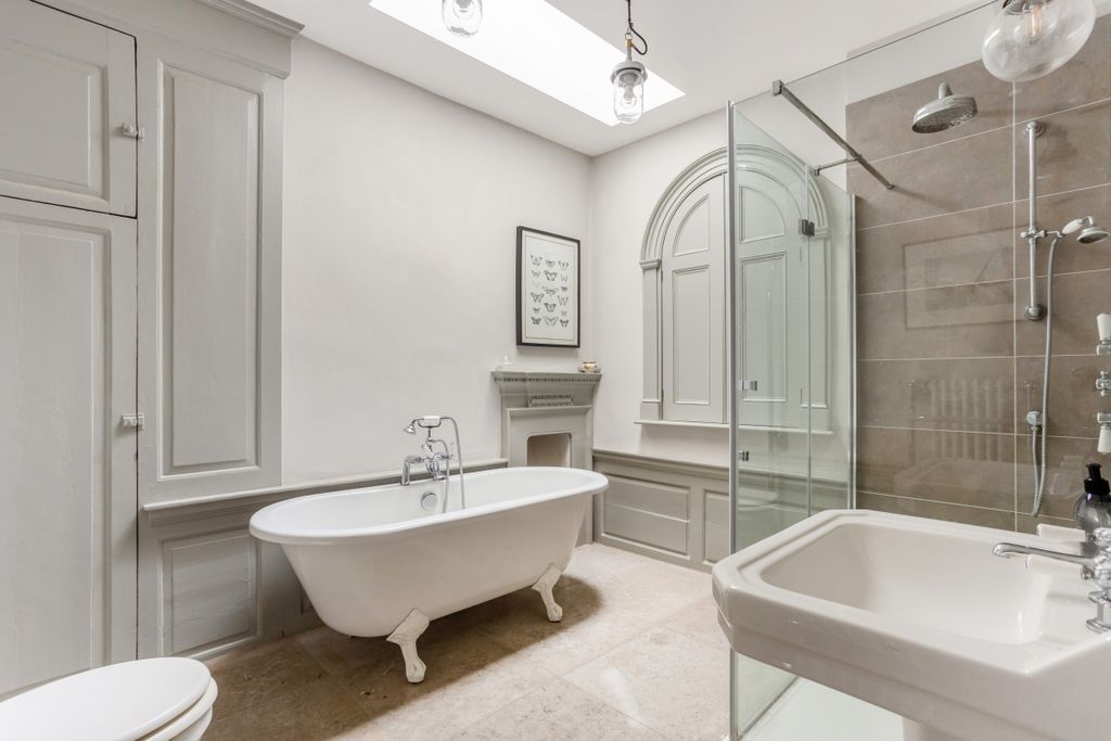 Additional image 26 of 5 bed detached house to rentMain Road, Aust, Bristol BS35