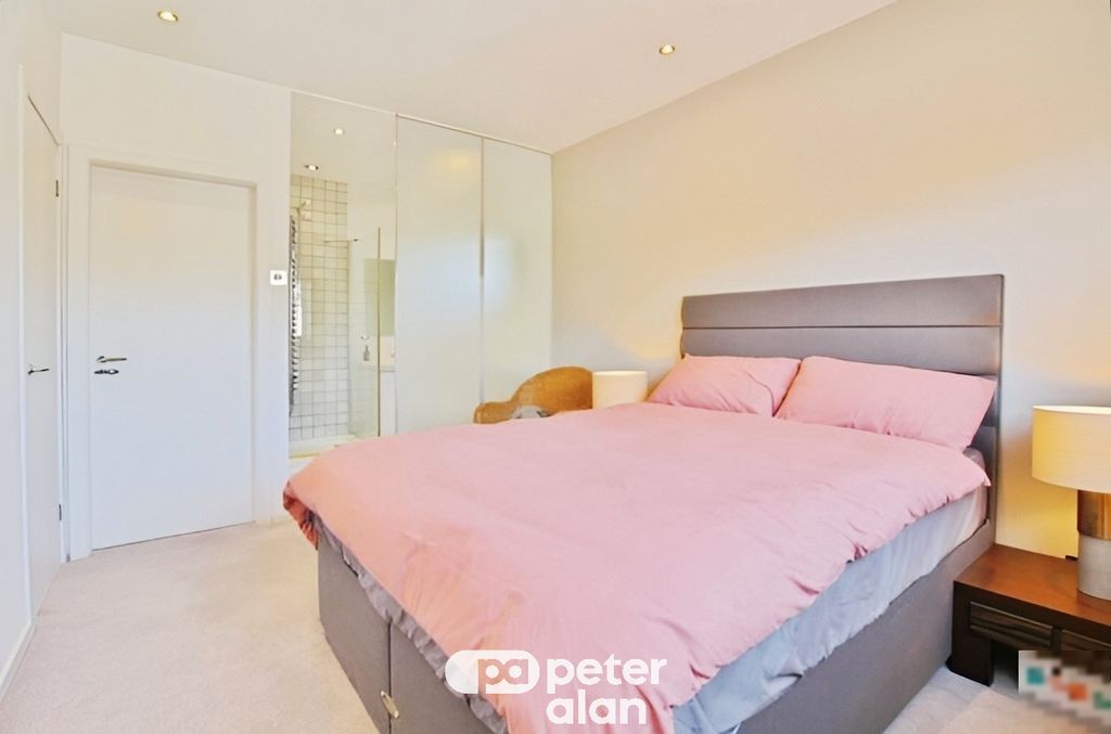 Additional image 13 of 2 bed flat to rentLake Road East, Cardiff CF23