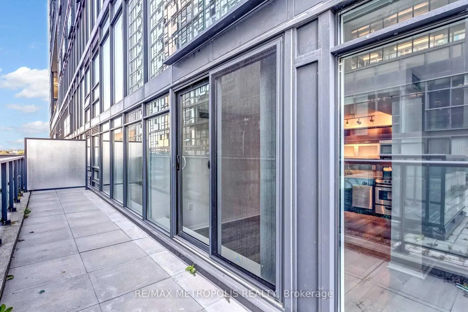 Additional image 18 of 36 Lisgar Street 712E