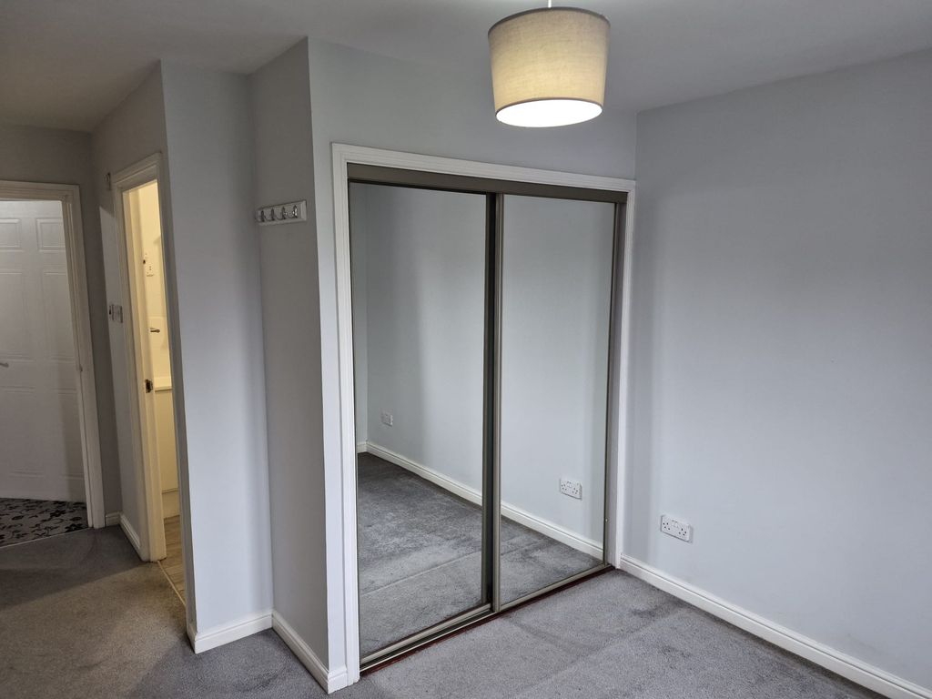Additional image 4 of 2 bed flat to rentWest Street, Paisley PA1