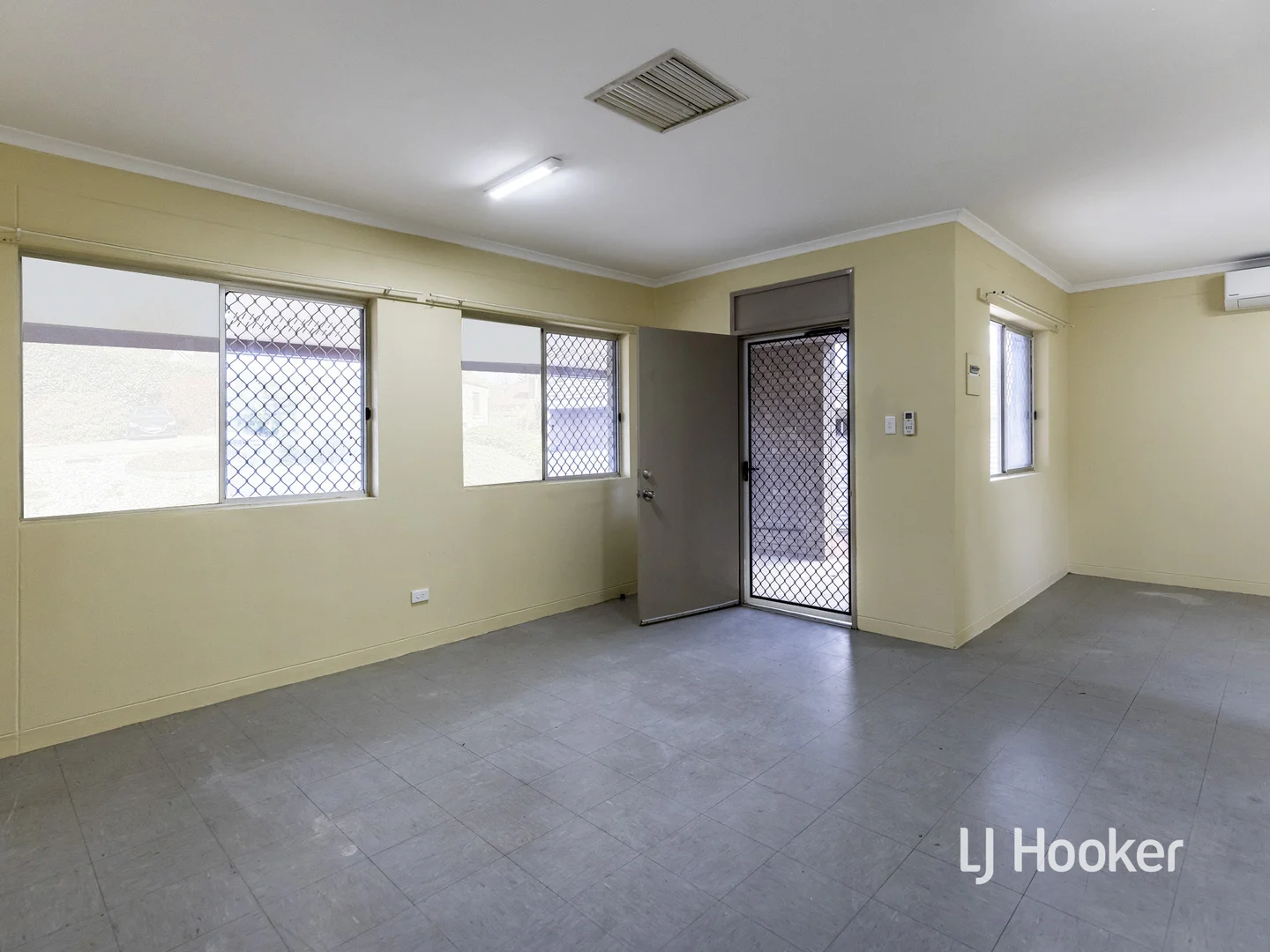 Additional image 4 of 5 Grant Road, Larapinta NT 0875