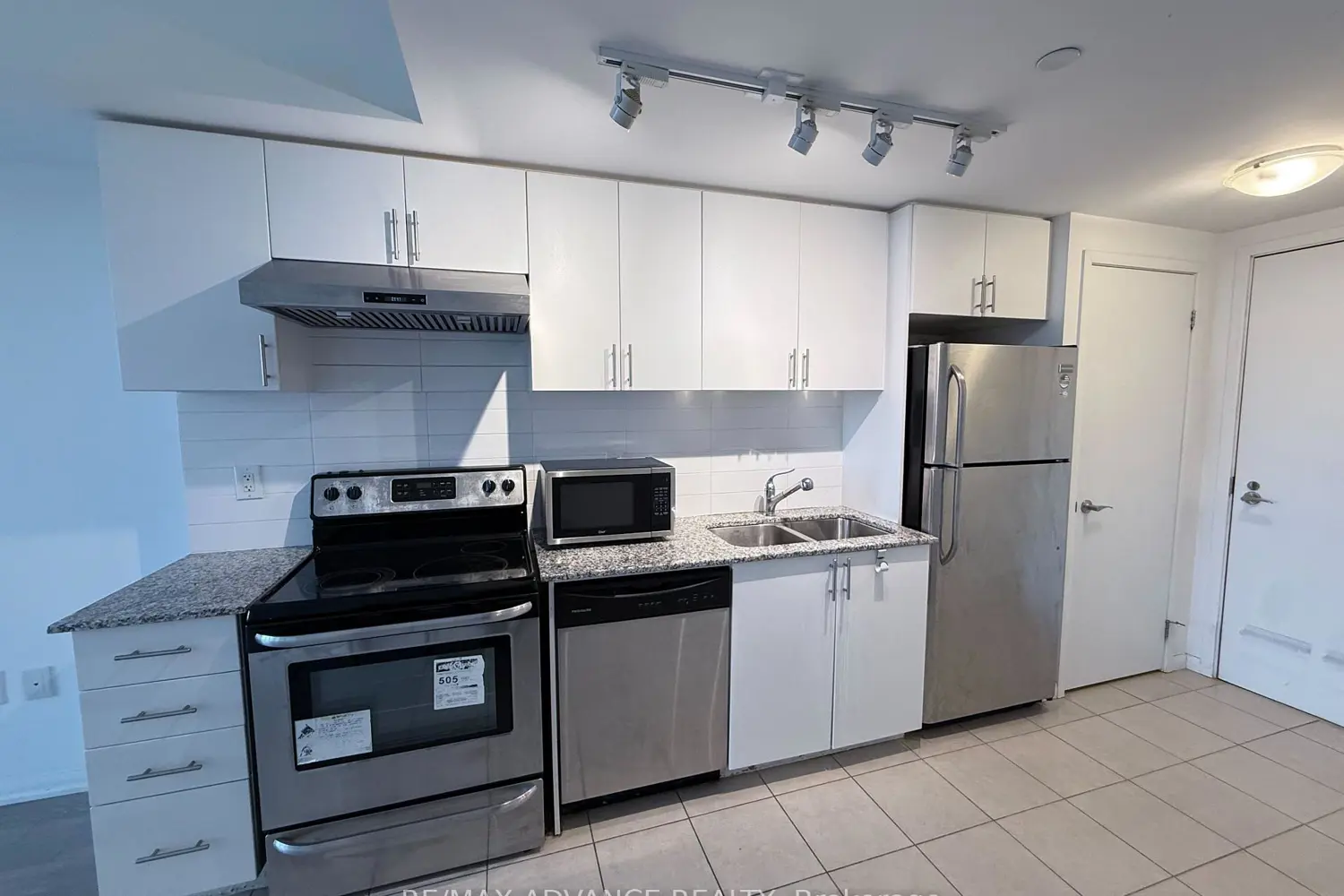 Additional image 8 of 800 Lawrence Avenue 1921
