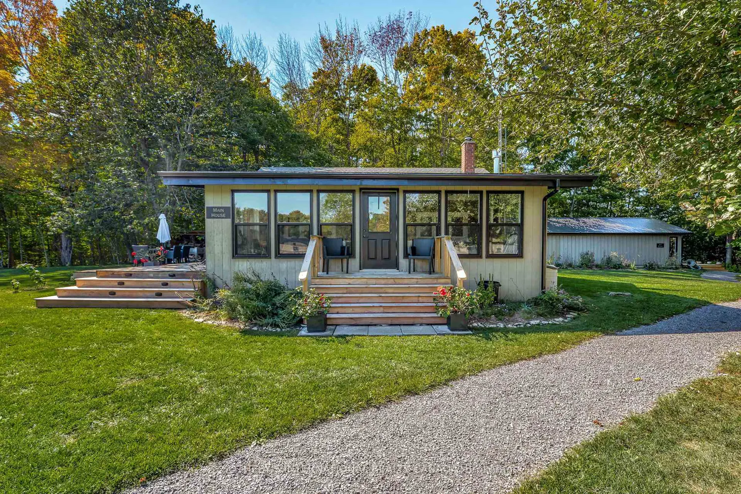 220 Easterbrook Road photo 2