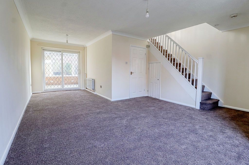 Additional image 2 of 3 bed semi-detached house to rentLuneburg Place, Scunthorpe DN15
