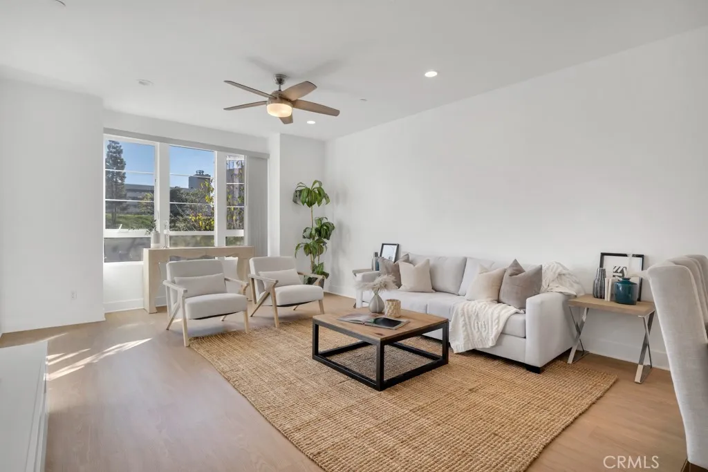 Additional image 33 of 10832 W Riverton Court, North Hollywood, CA 91602