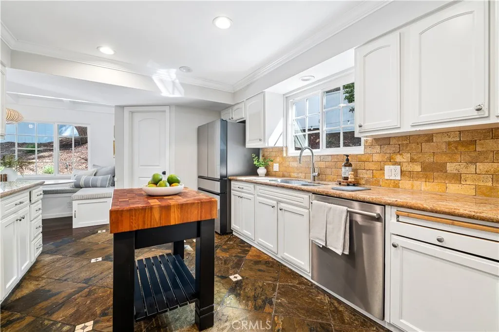 Additional image 98 of 4590 Ensenada Drive, Woodland Hills, CA 91364