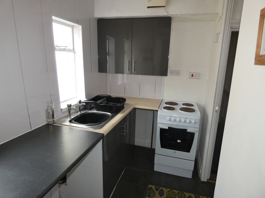 Additional image 3 of 1 bed flat to rent95B Cimla Road, Neath, Neath Port Talbot. SA11