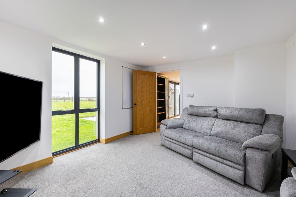 Additional image 8 of 5 bed flat to rentGrove, Wantage OX12