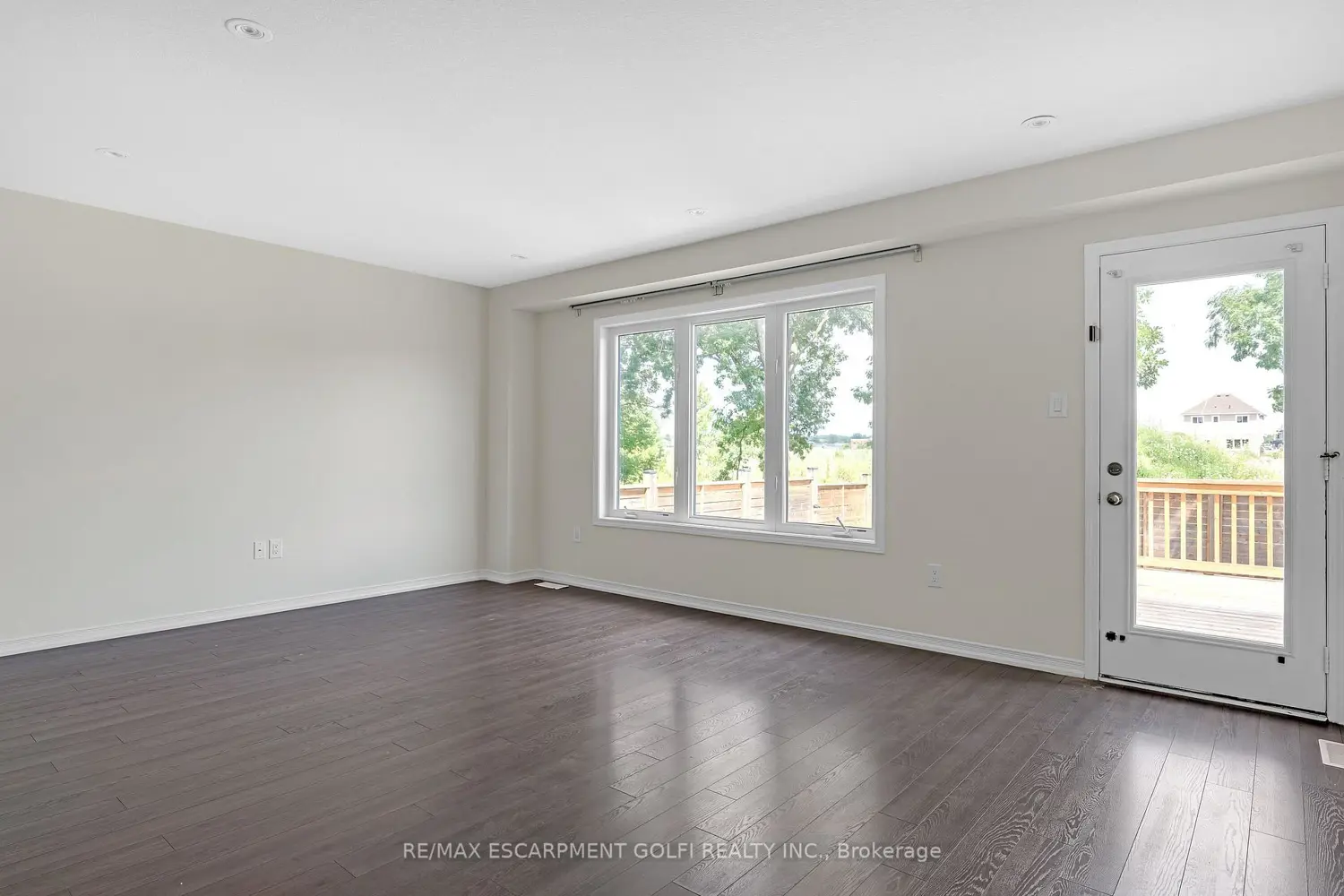 Additional image 2 of 8561 Dogwood Crescent