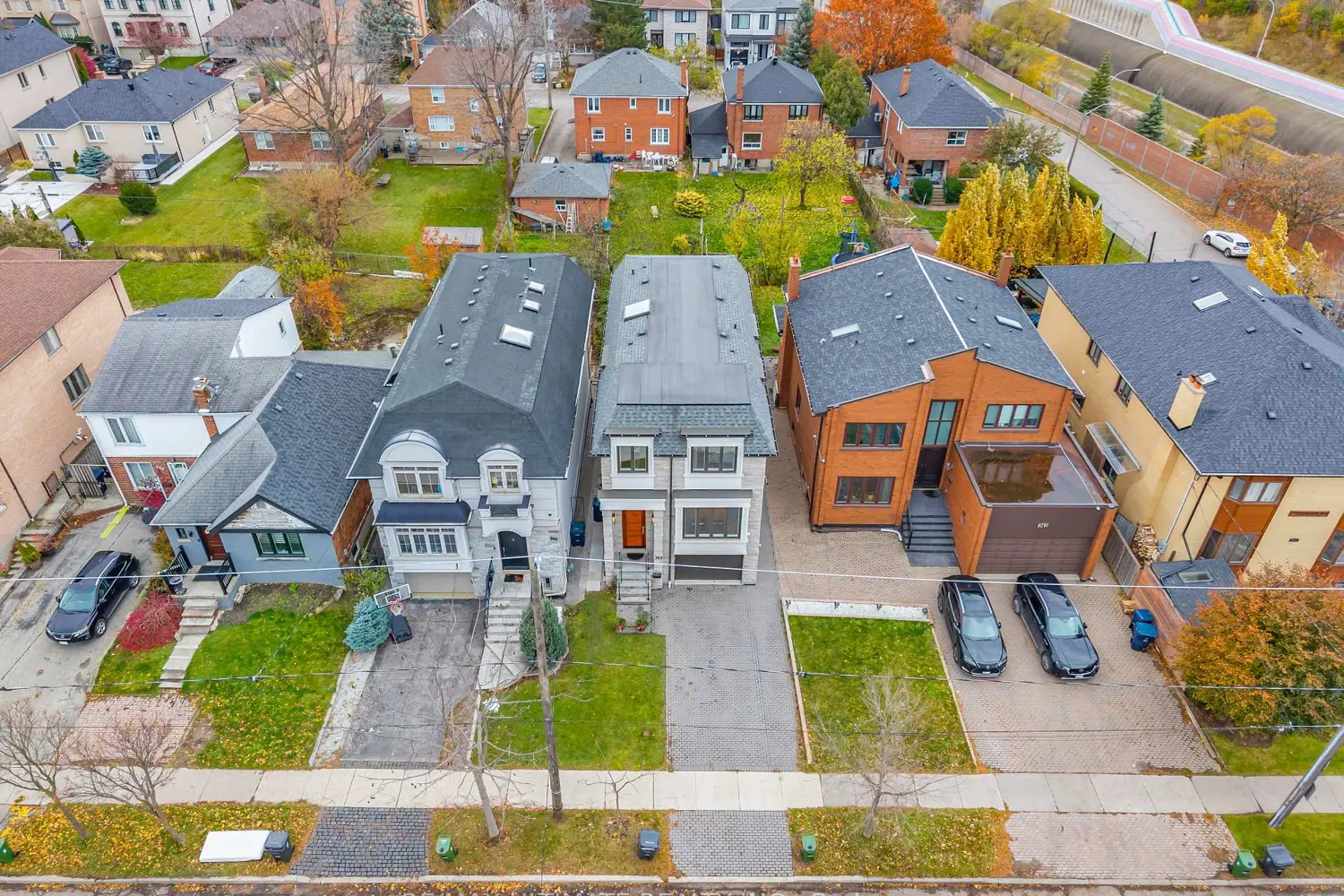 Additional image 16 of 743 Glencairn Avenue