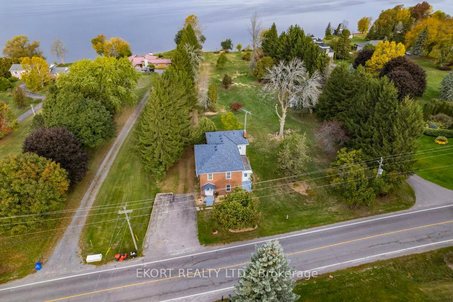 2422 County Rd 3 Road photo 3