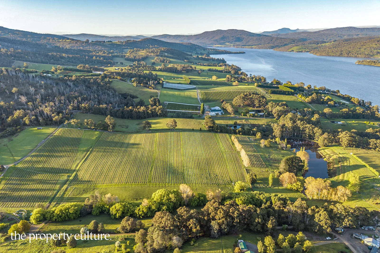 42 Voss Rd, Glaziers Bay TAS 7109