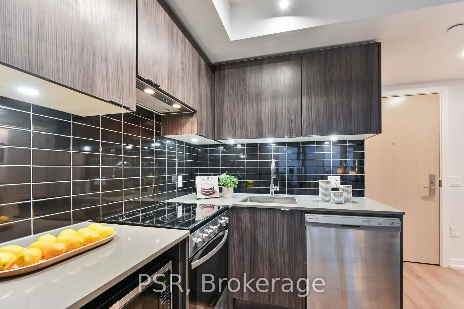 Additional image 11 of 395 Bloor Street 4409