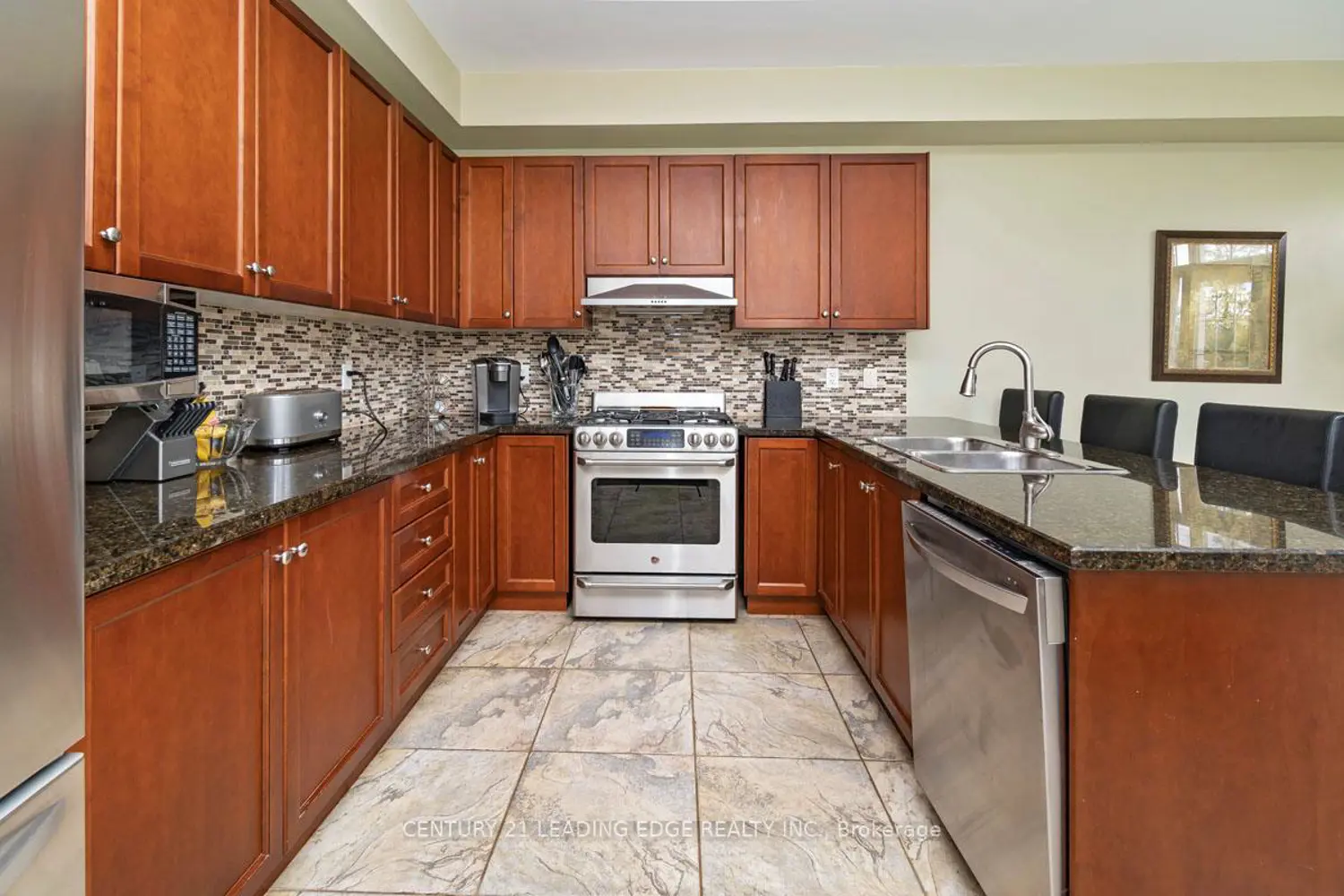 450 Worthington Avenue photo 4