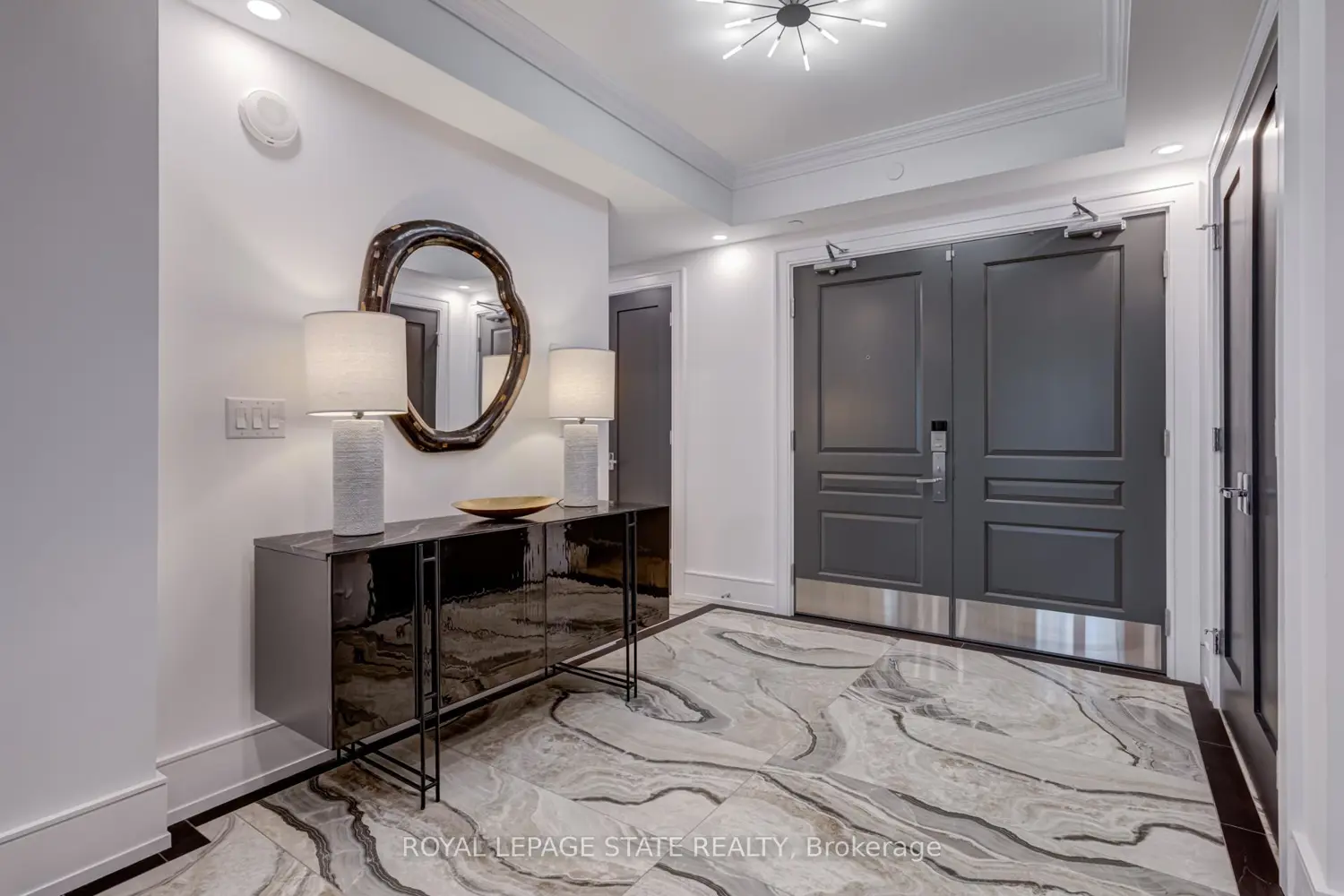 2060 Lakeshore Road 308