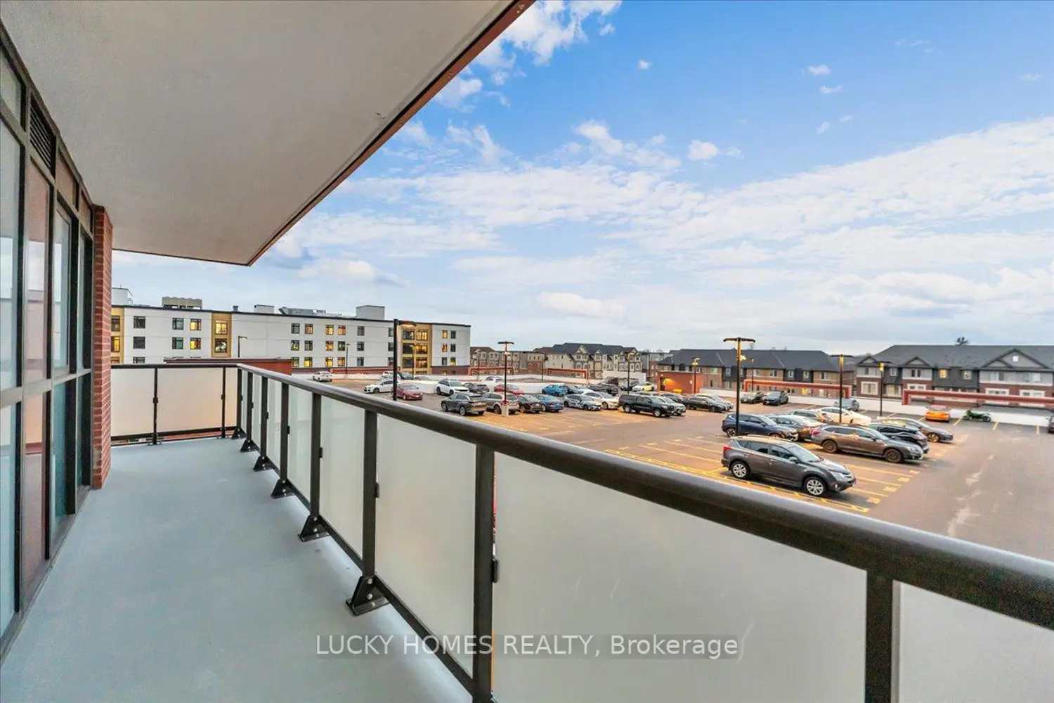Additional image 10 of 2550 Simcoe Street 317