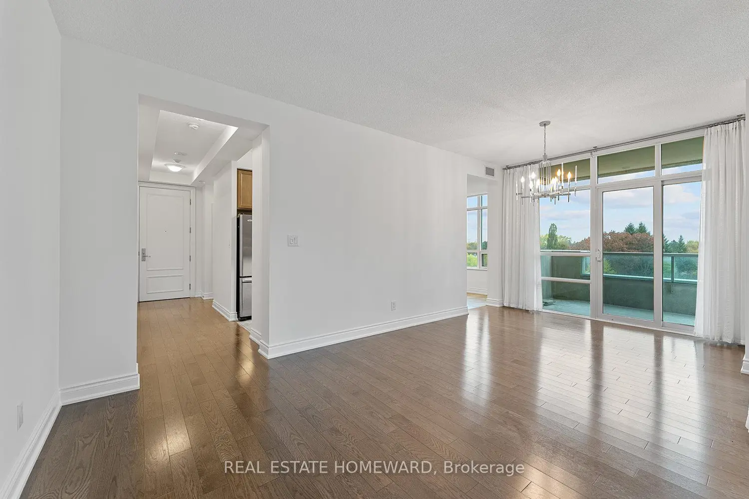 Additional image 5 of 10 Bloorview Place 714