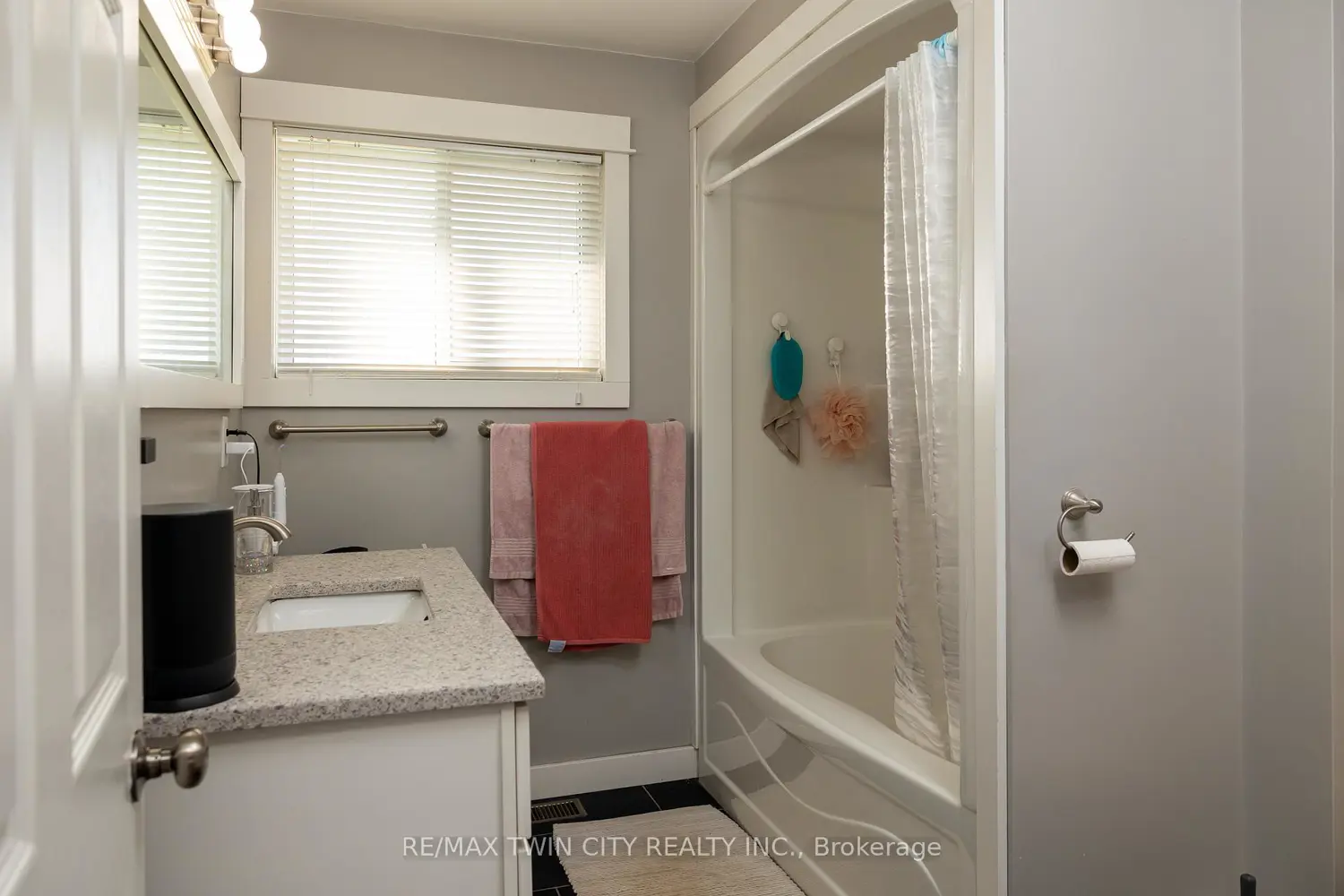 Additional image 13 of 4595 Kelvin Road