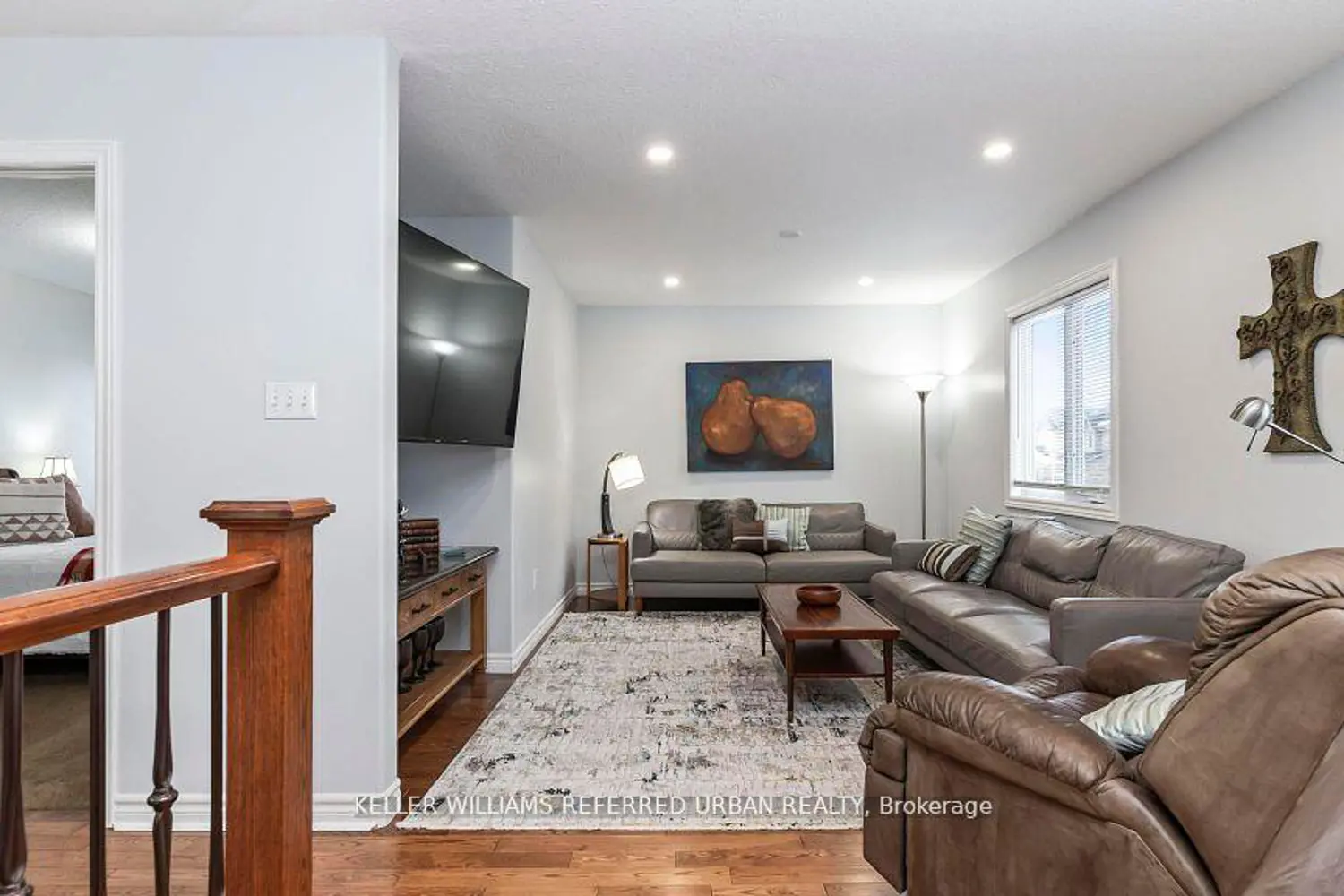 Additional image 10 of 847 Garibaldi Avenue