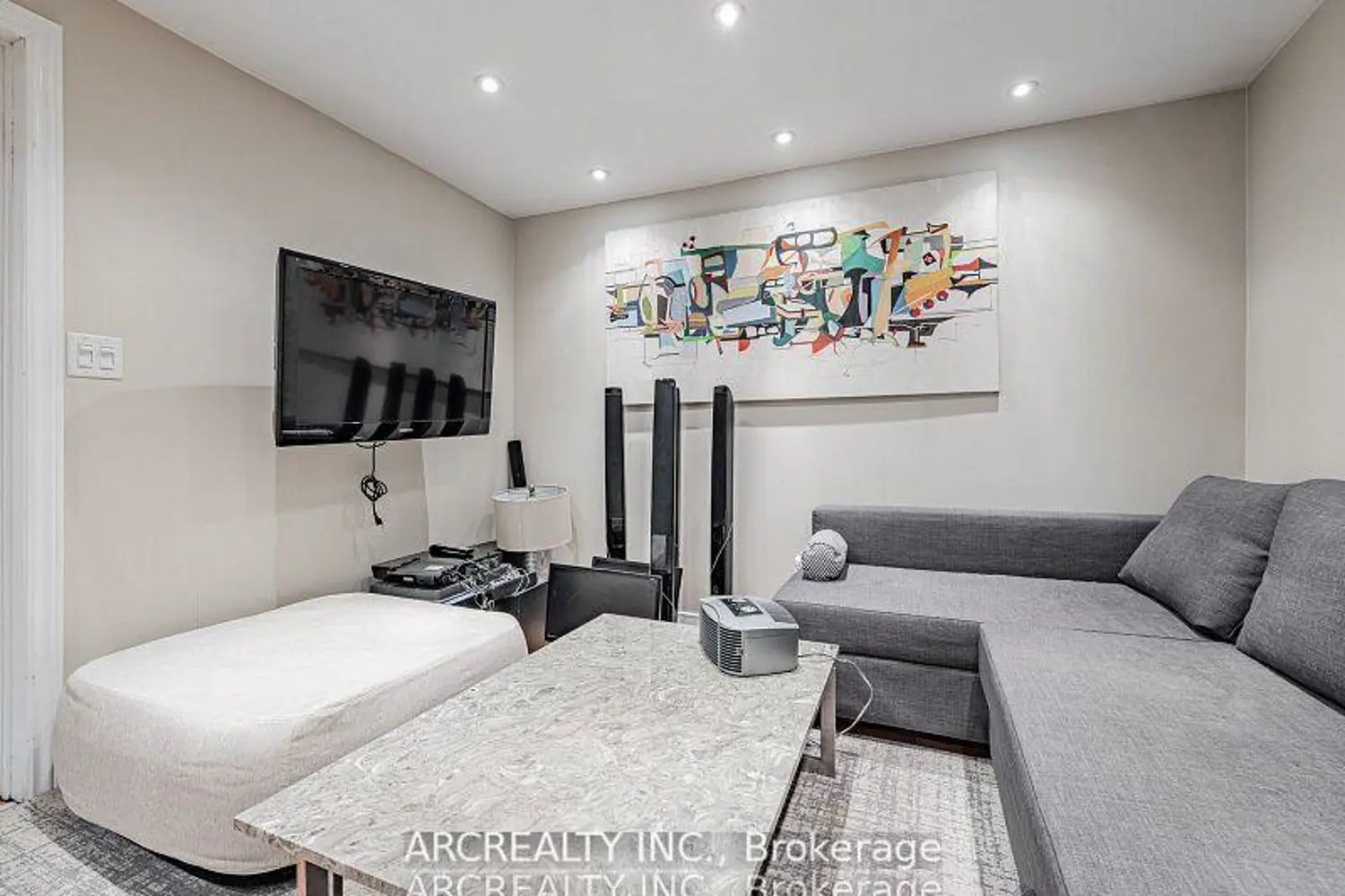 Additional image 5 of 49 White Boulevard