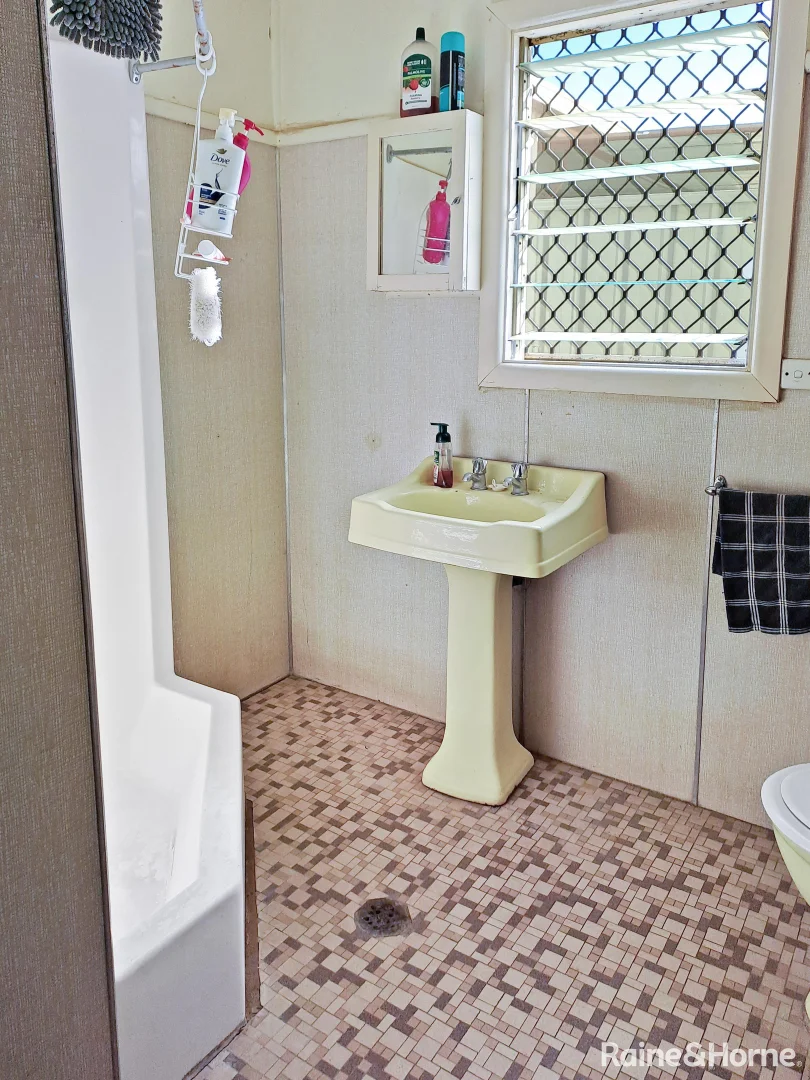 Additional image 9 of 2 Spring Street, Young NSW 2594