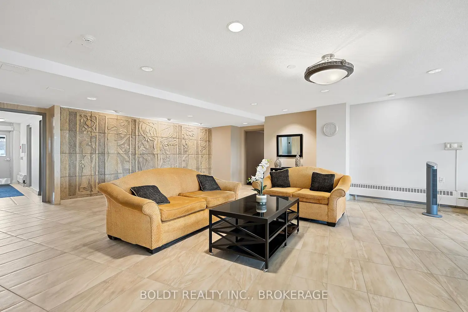 Additional image 3 of 35 Towering Heights Boulevard 1008