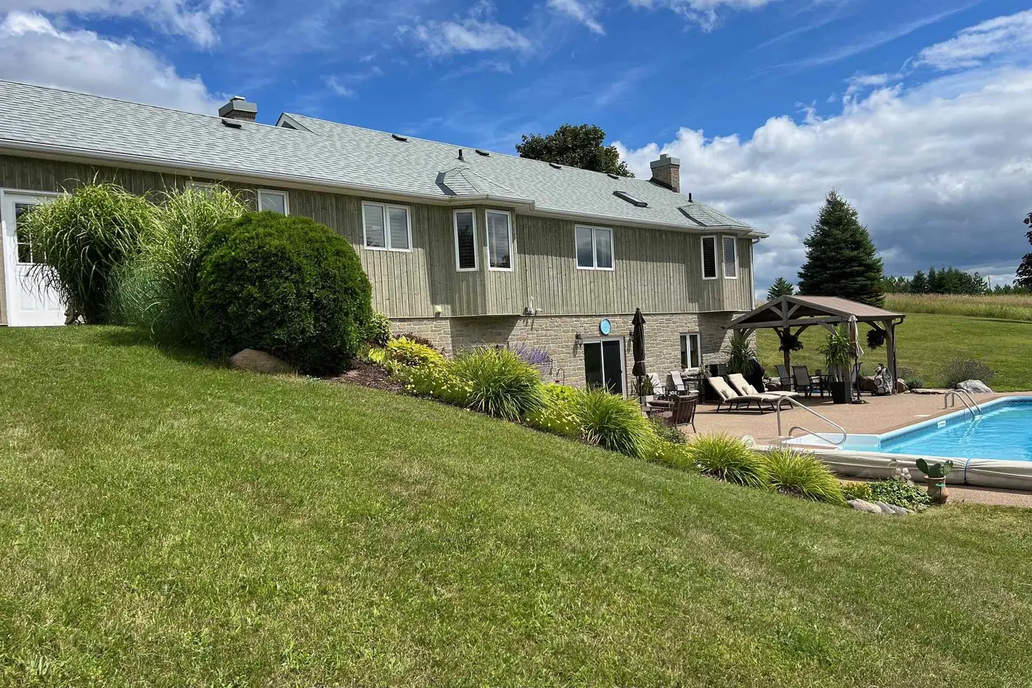 Additional image 2 of 2332 Centre Line