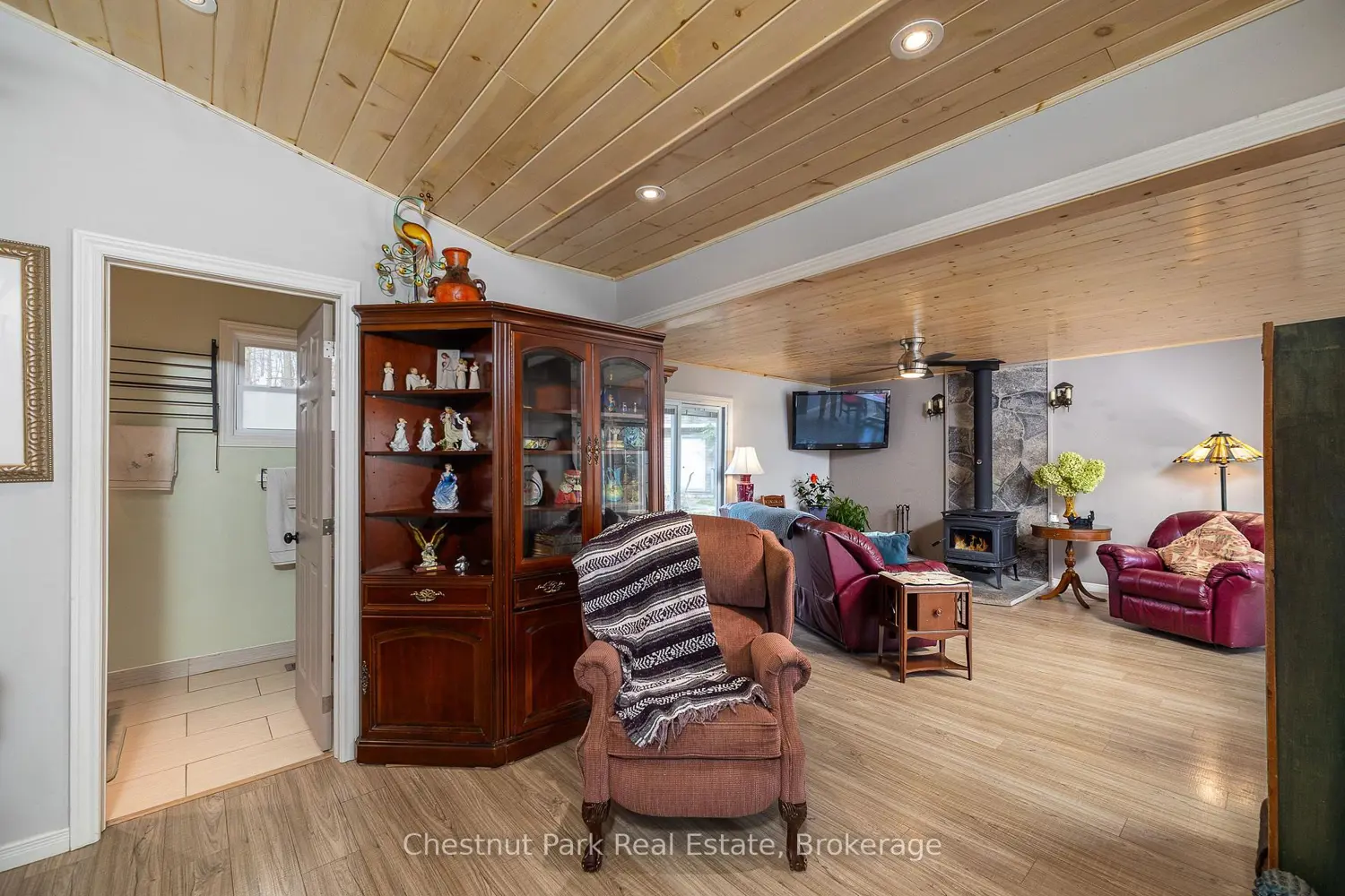 Additional image 5 of 129 Miller Lake Shore Road