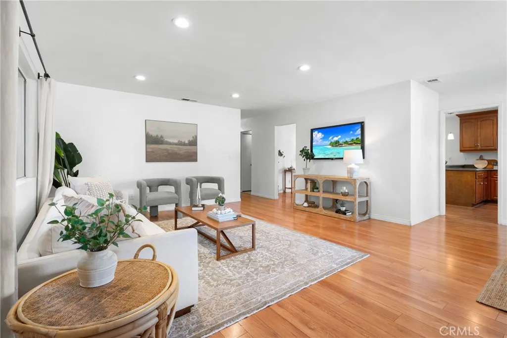 Additional image 5 of 586 36th St, Manhattan Beach, CA 90266