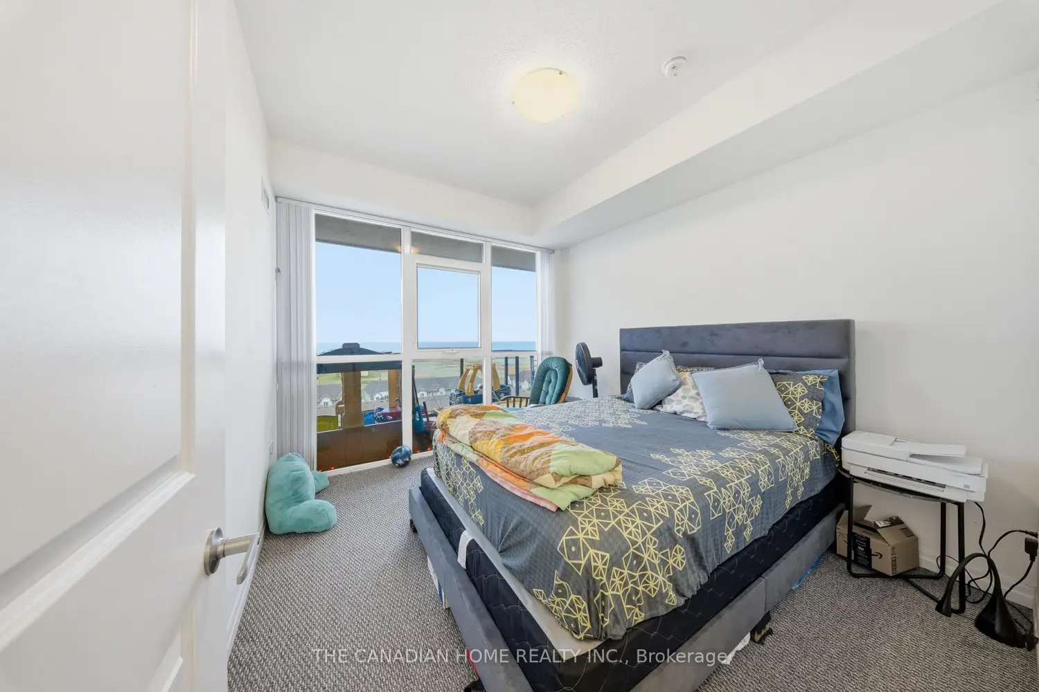 Additional image 12 of 560 North Service Road 707