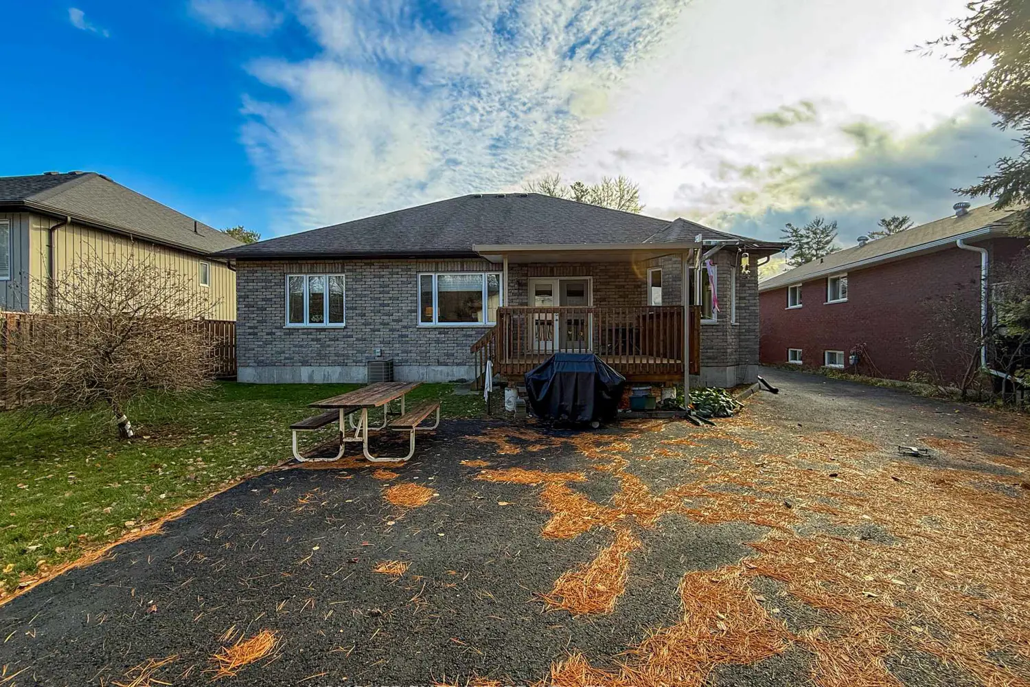 Additional image 17 of 17 Tree Top Street